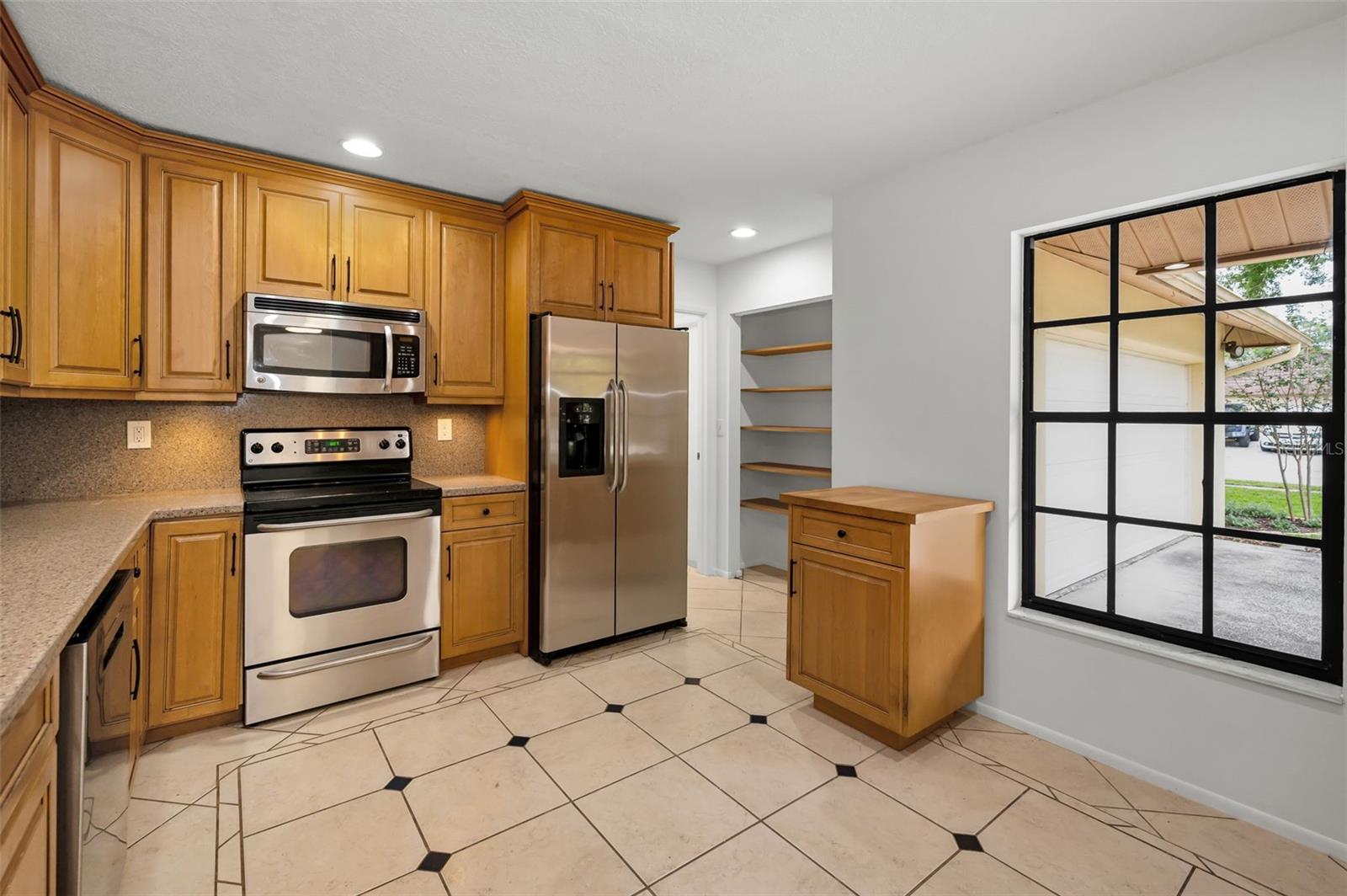 Image 10 of 54 For 3041 Oak View Drive