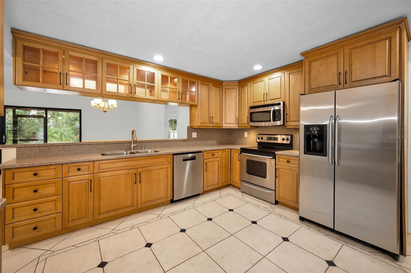 Image 11 of 54 For 3041 Oak View Drive