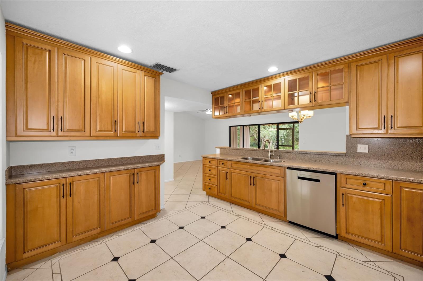 Image 12 of 54 For 3041 Oak View Drive