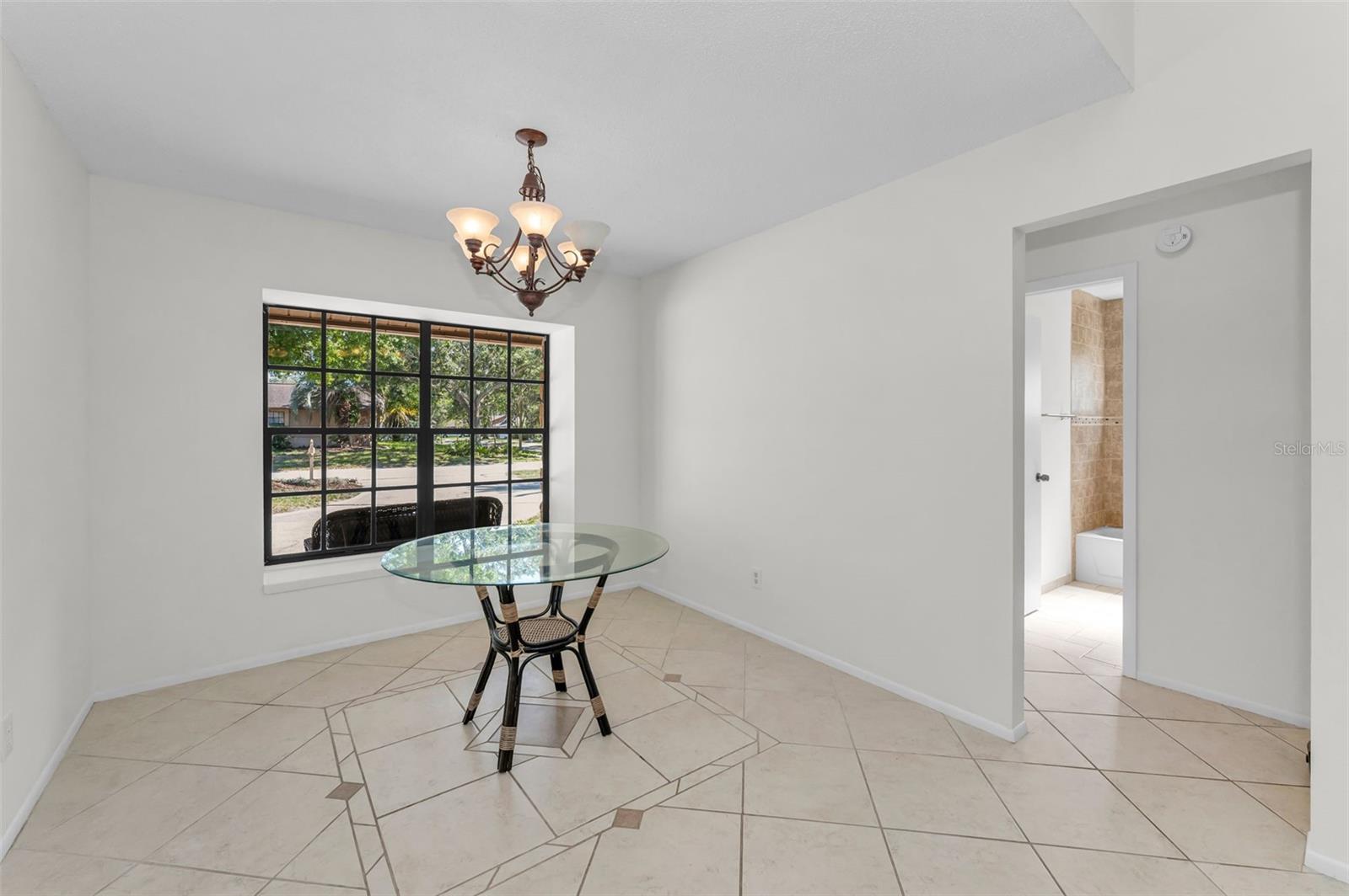 Image 18 of 54 For 3041 Oak View Drive