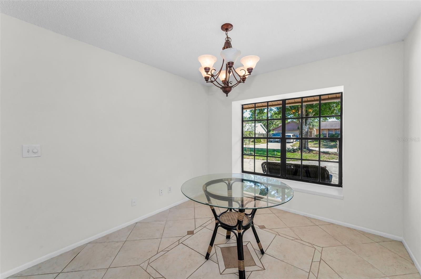 Image 19 of 54 For 3041 Oak View Drive