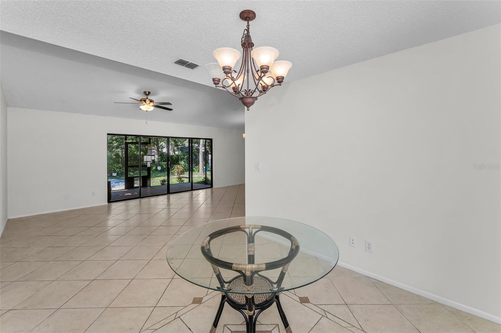 Image 20 of 54 For 3041 Oak View Drive