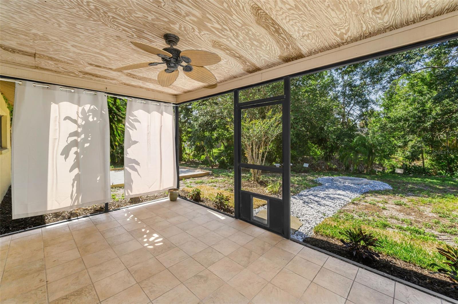 Image 31 of 54 For 3041 Oak View Drive