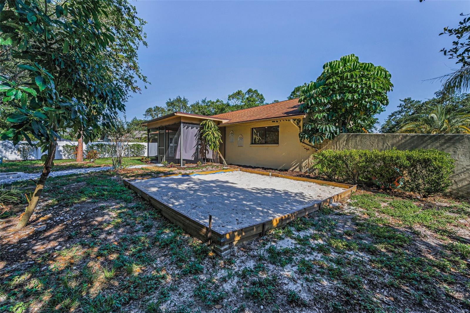 Image 38 of 54 For 3041 Oak View Drive