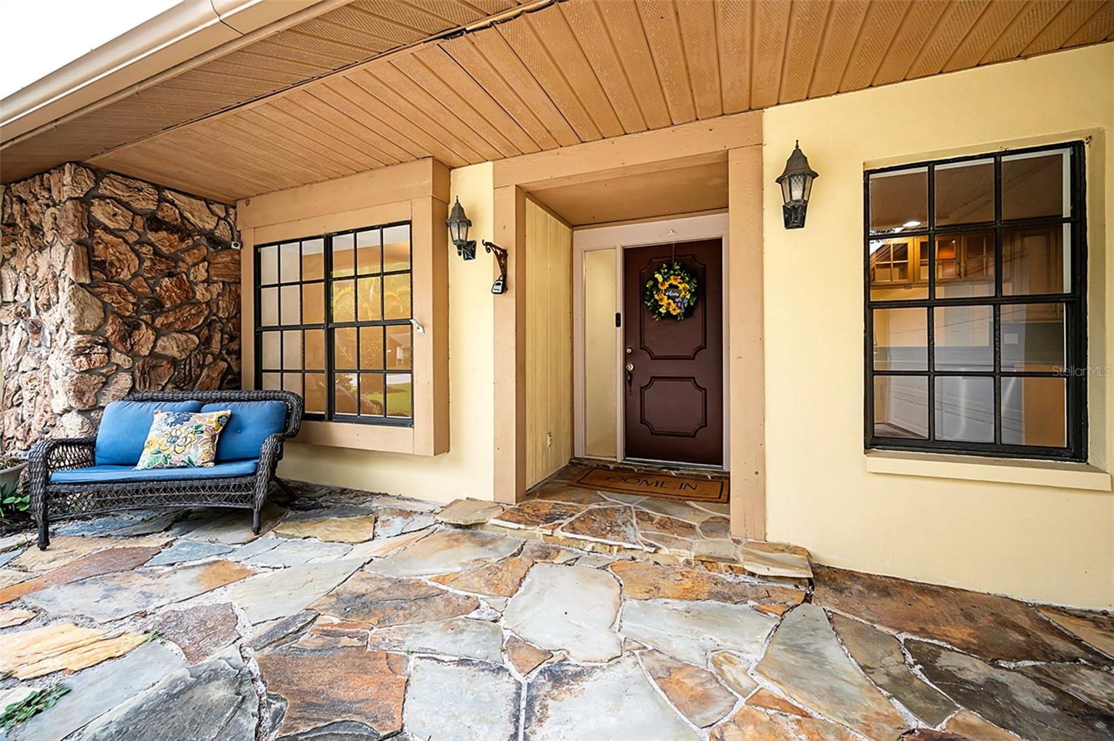 Image 6 of 54 For 3041 Oak View Drive