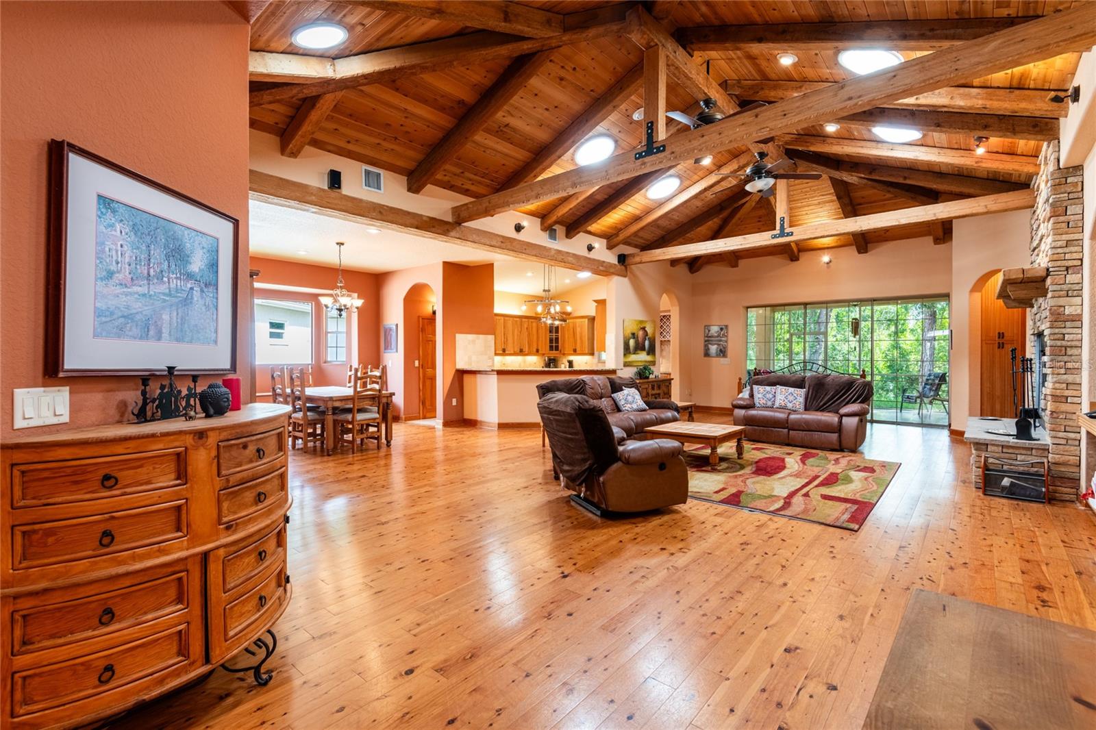Listing photo id 8 for 6928 Cozumel Court