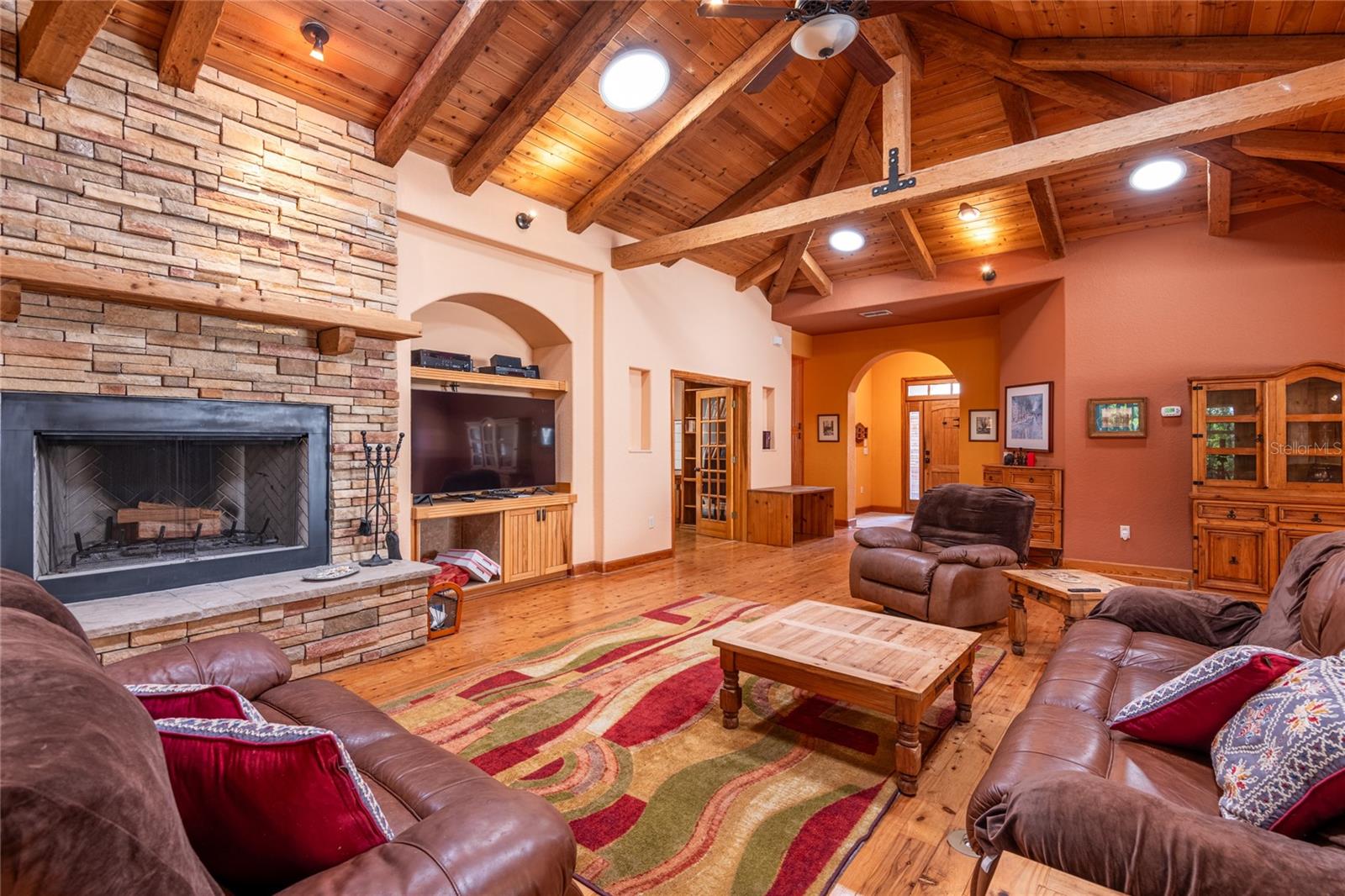 Listing photo id 14 for 6928 Cozumel Court
