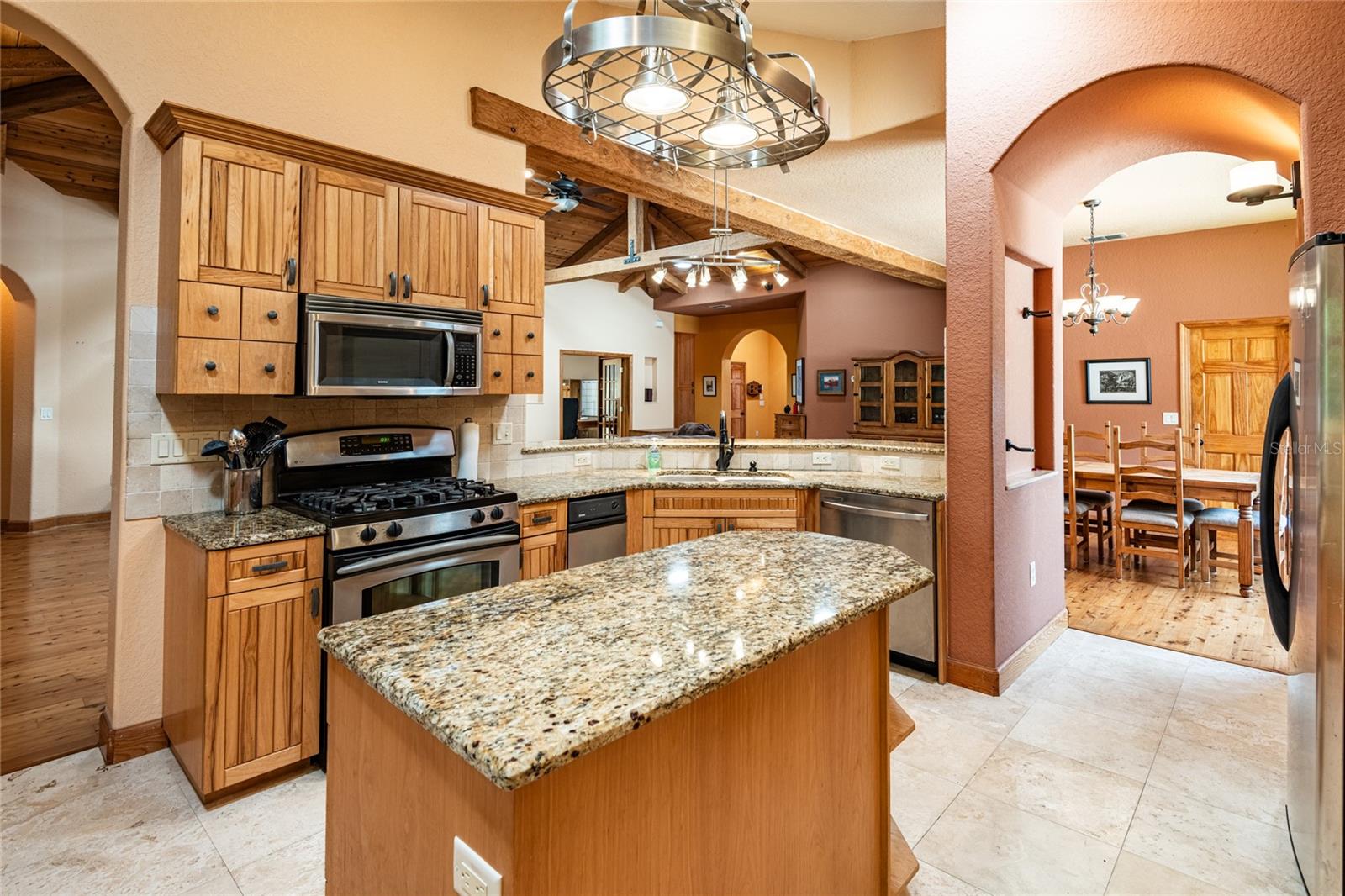 Listing photo id 21 for 6928 Cozumel Court