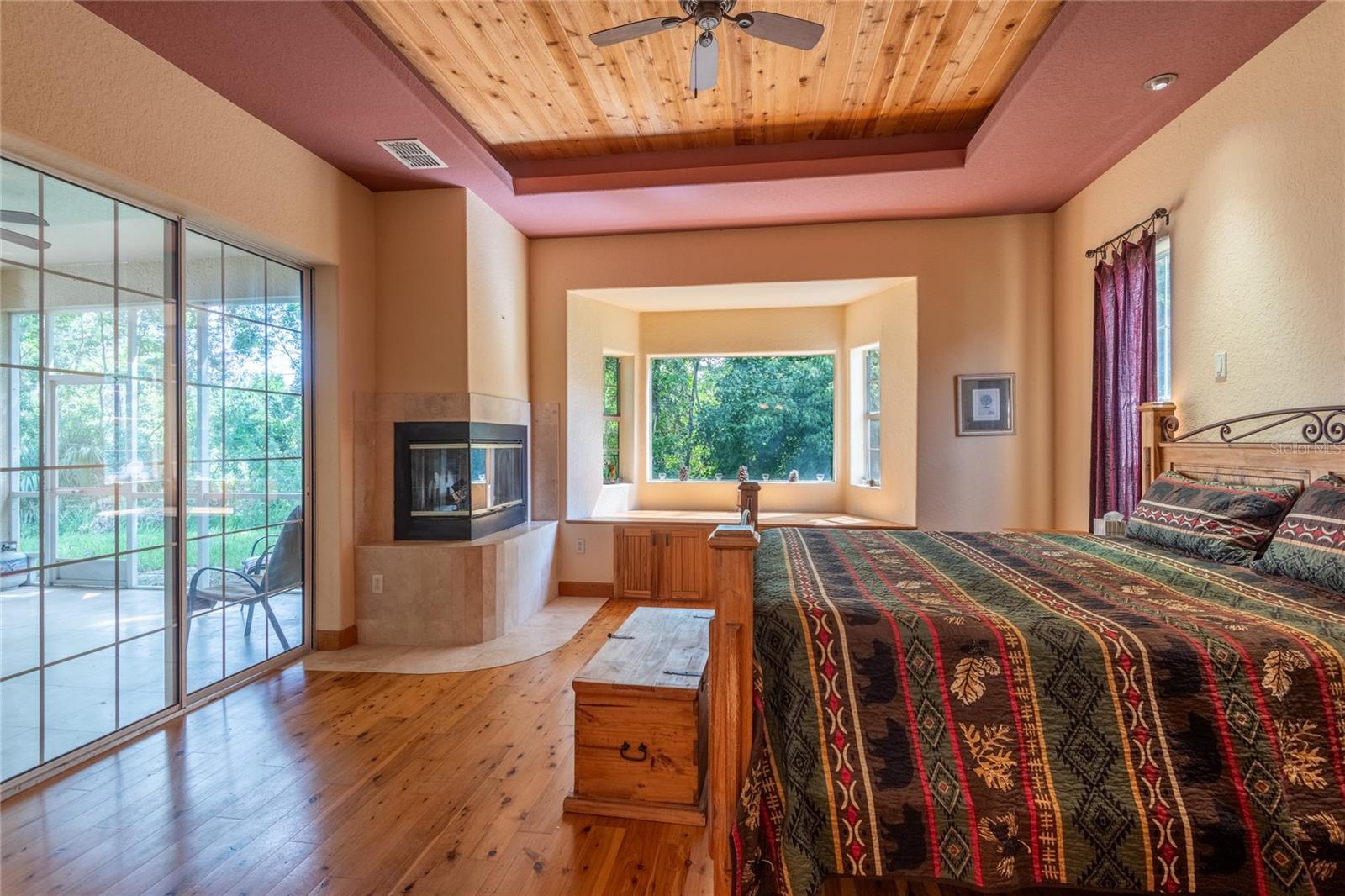 Listing photo id 23 for 6928 Cozumel Court