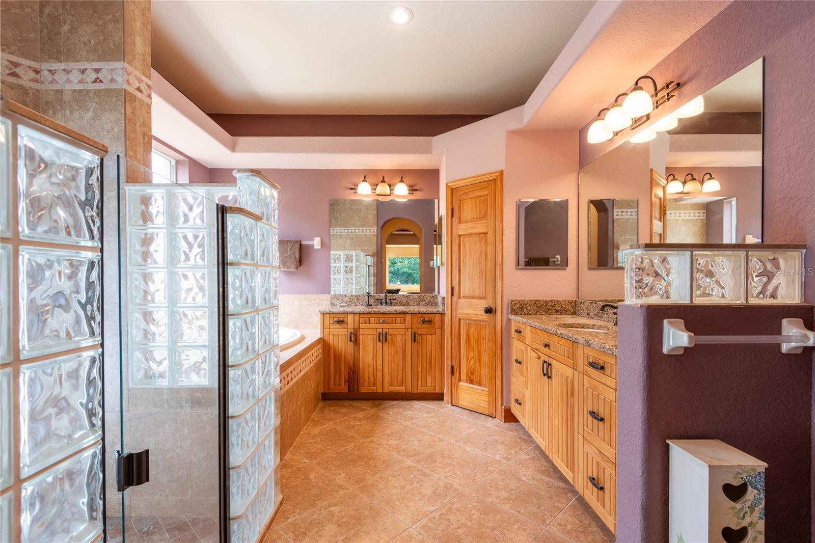Listing photo id 27 for 6928 Cozumel Court