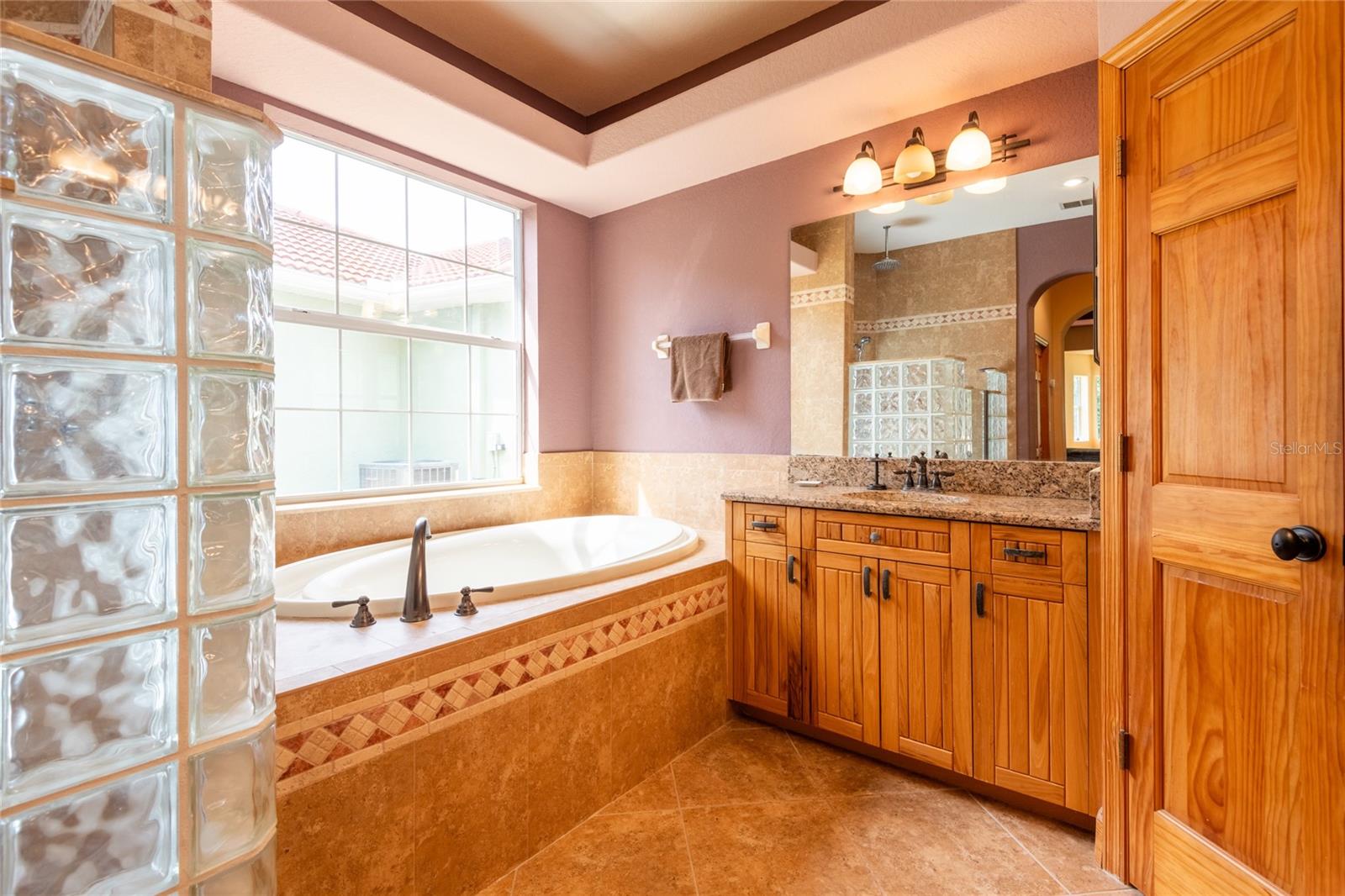 Listing photo id 31 for 6928 Cozumel Court