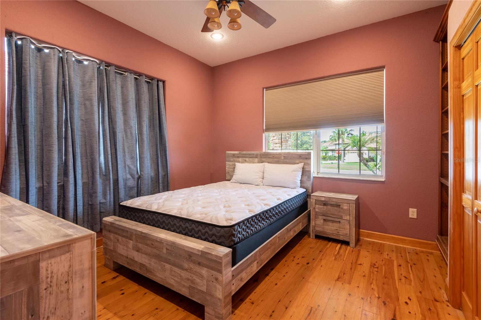 Listing photo id 34 for 6928 Cozumel Court