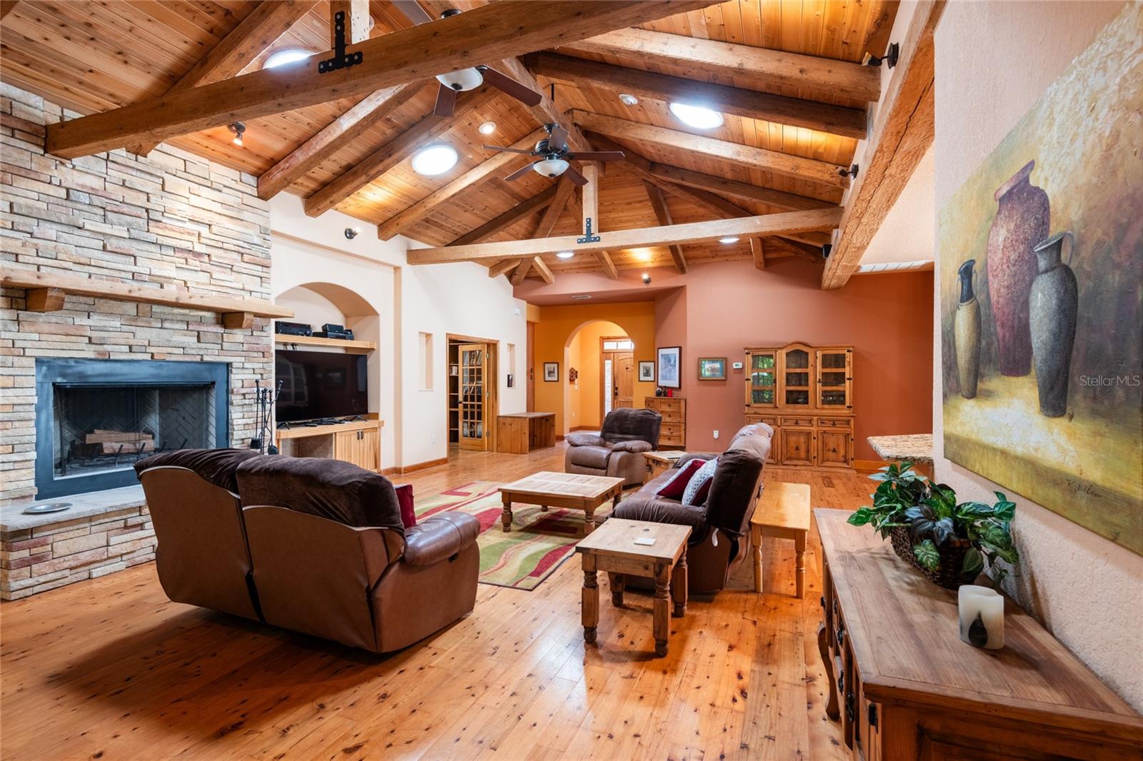 Listing photo id 7 for 6928 Cozumel Court