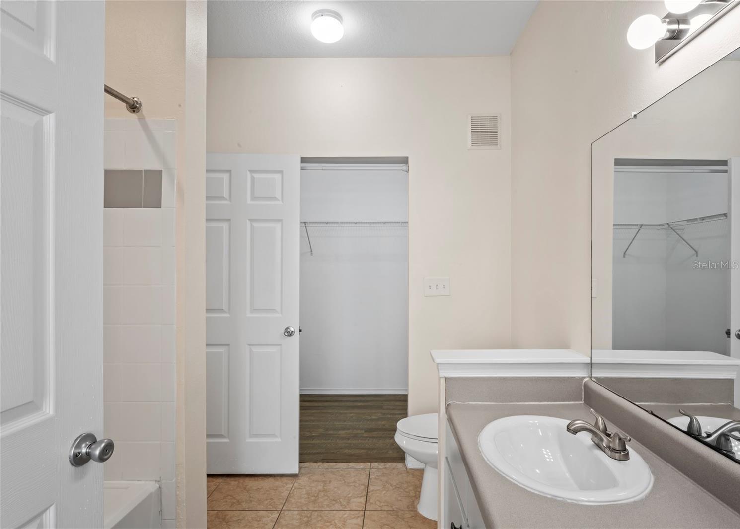 Image 21 of 42 For 10512 White Lake Court