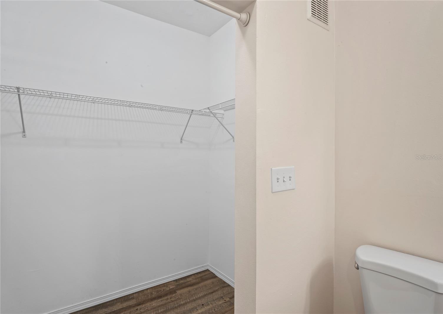 Image 24 of 42 For 10512 White Lake Court