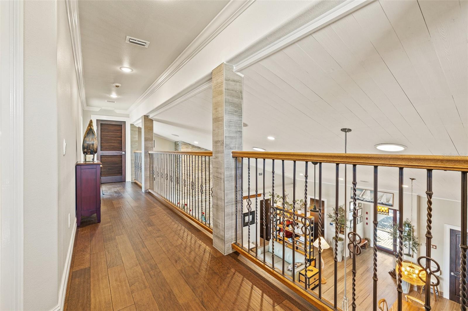 Image 35 of 66 For 2400 Pinellas Point Drive S