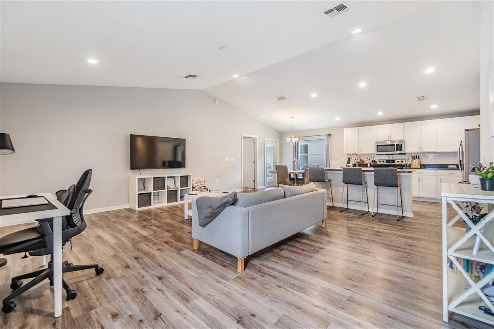 Image 10 of 39 For 13814 Harvestwood Lane
