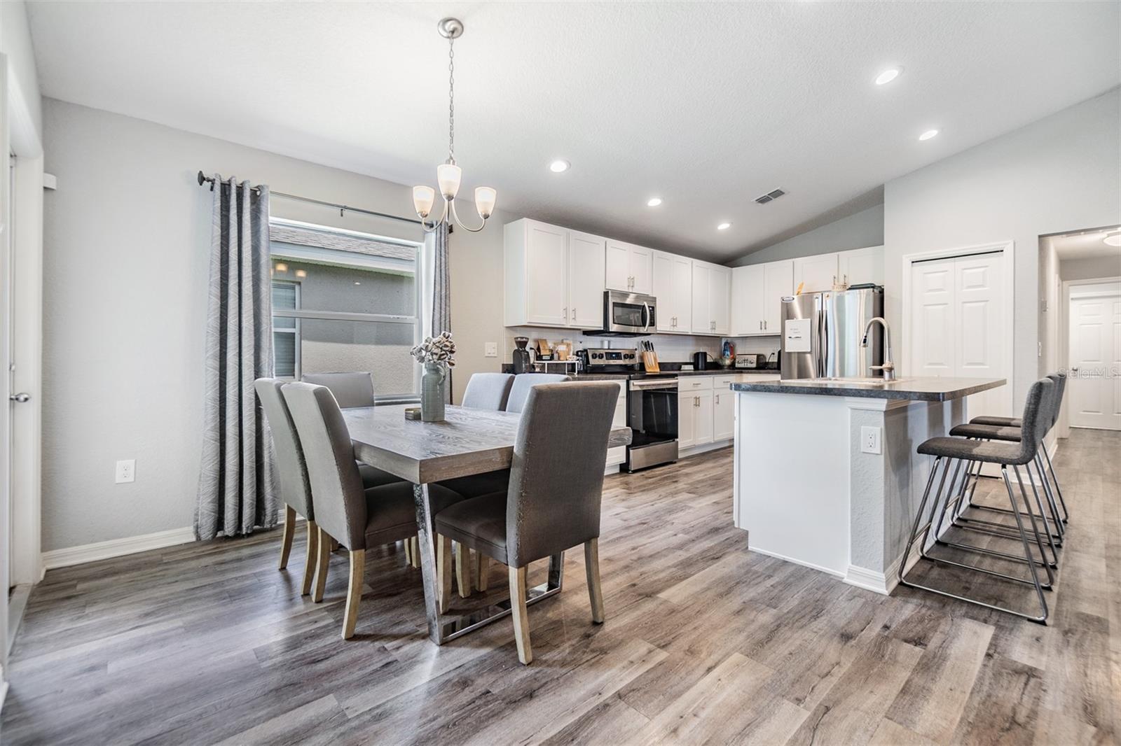 Image 17 of 39 For 13814 Harvestwood Lane