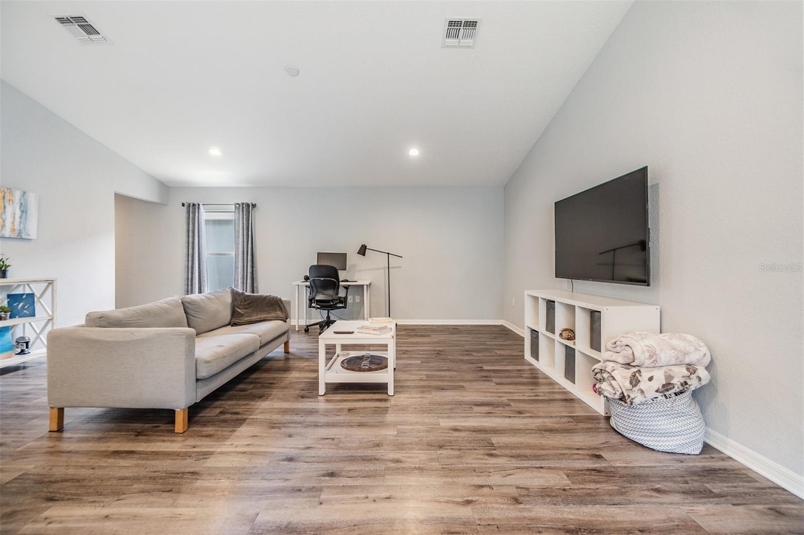 Image 7 of 39 For 13814 Harvestwood Lane
