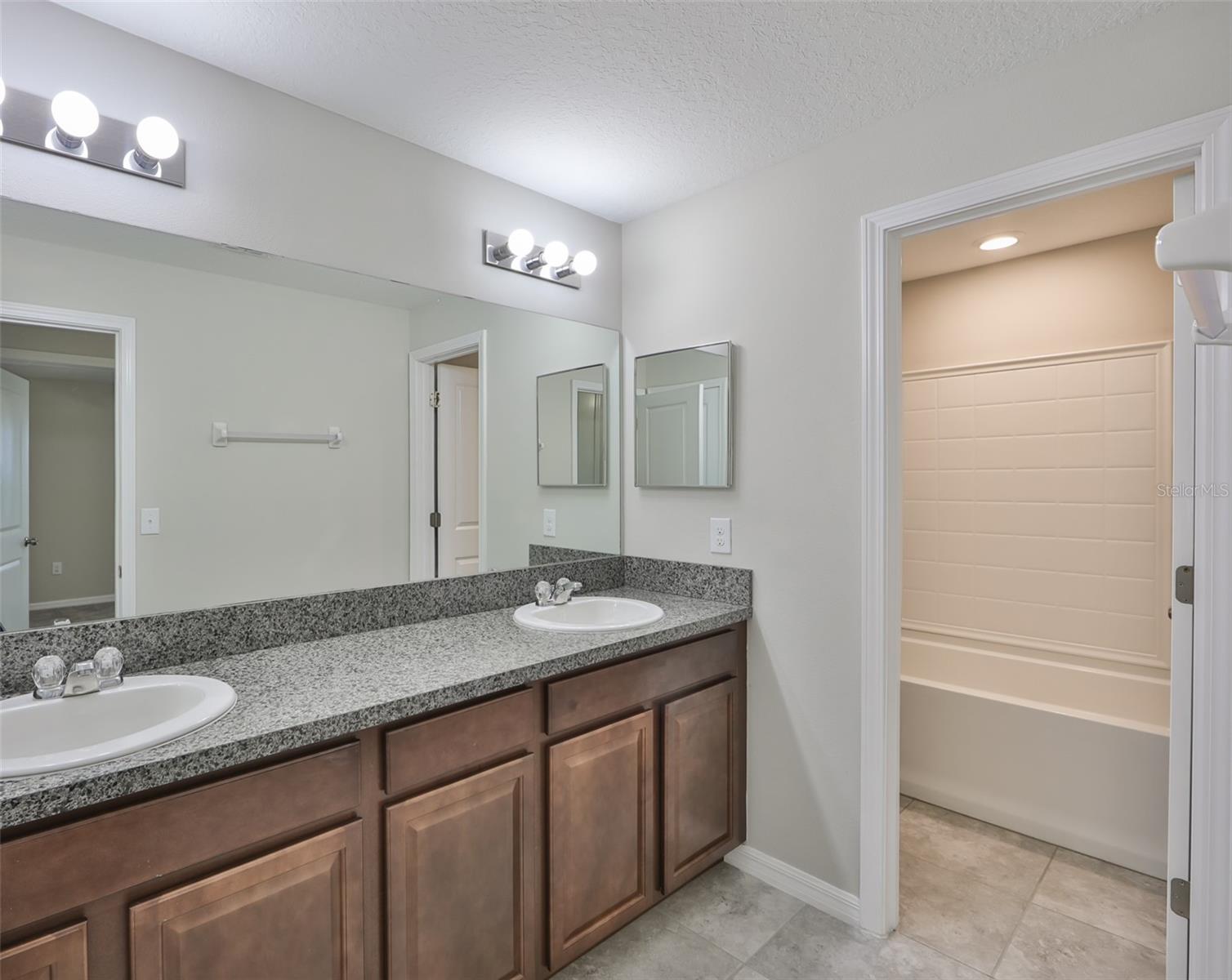 Image 23 of 36 For 6309 Shore Vista Place