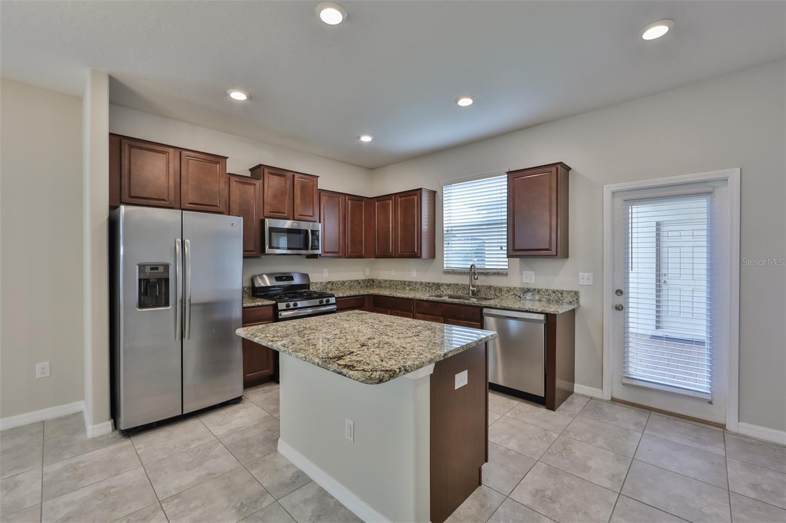 Image 4 of 36 For 6309 Shore Vista Place
