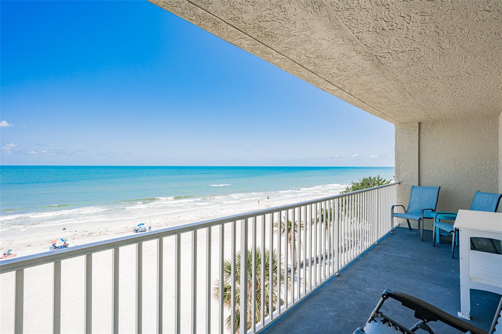 Image 11 of 53 For 17500 Gulf Boulevard 407