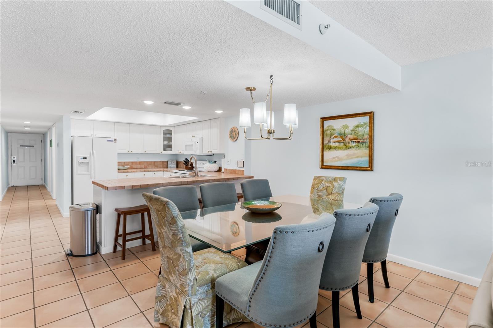 Image 16 of 53 For 17500 Gulf Boulevard 407