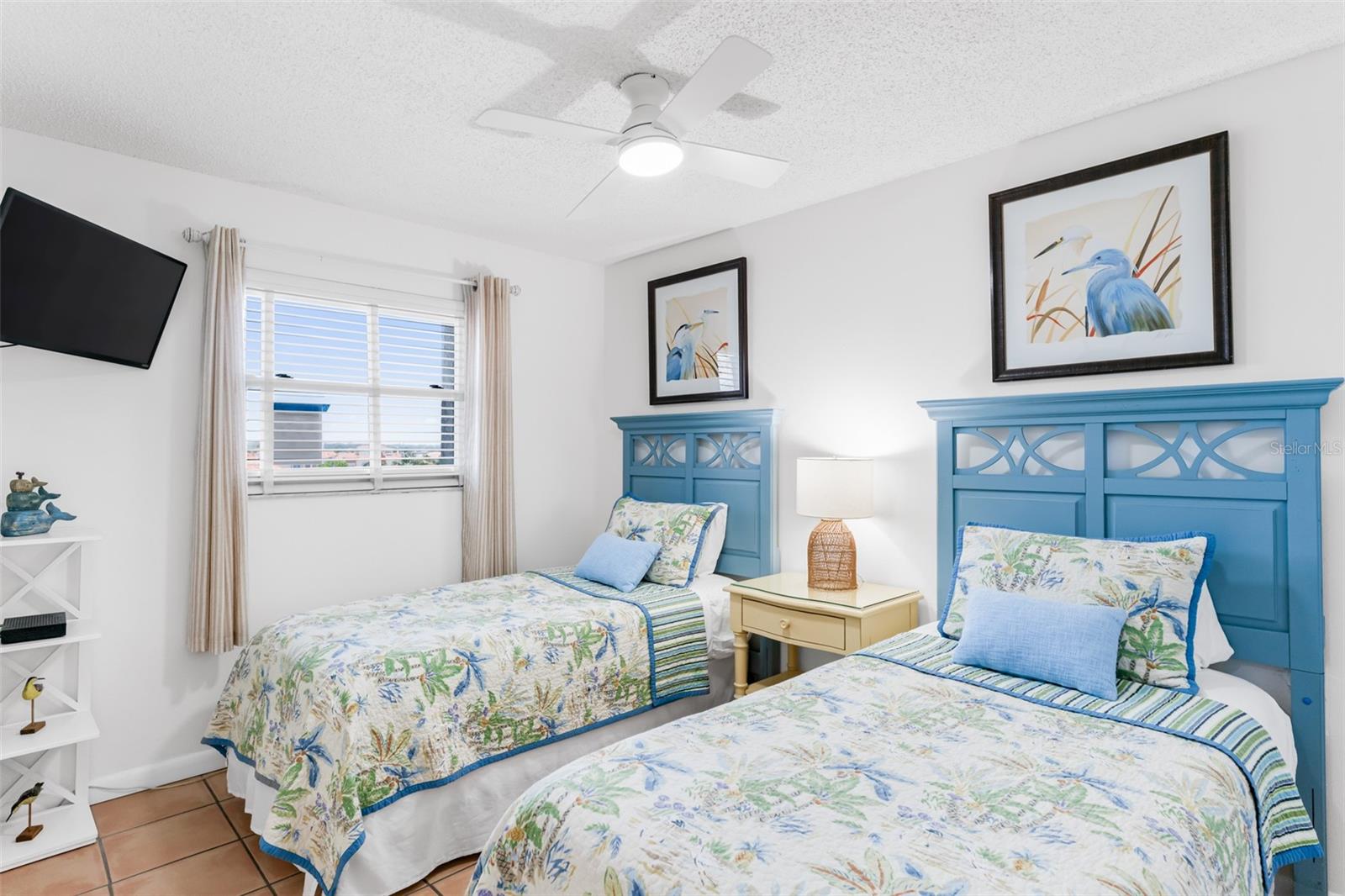 Image 40 of 53 For 17500 Gulf Boulevard 407