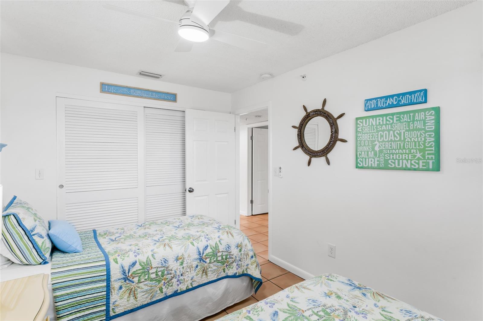 Image 43 of 53 For 17500 Gulf Boulevard 407