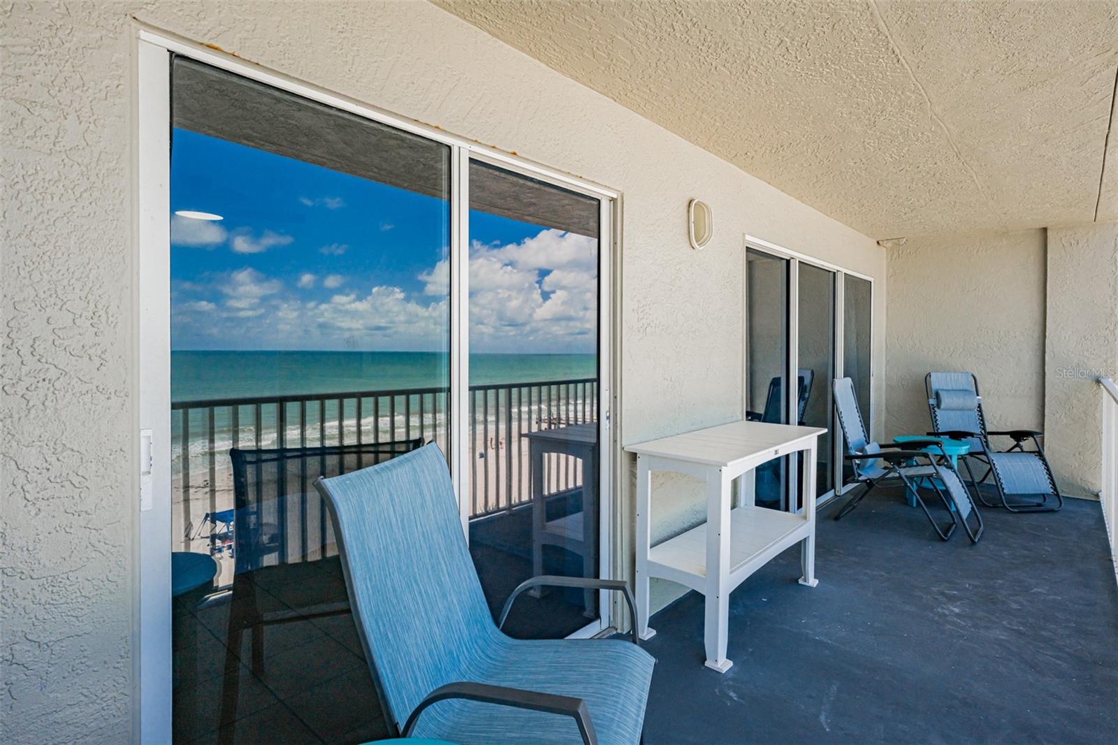 Image 9 of 53 For 17500 Gulf Boulevard 407