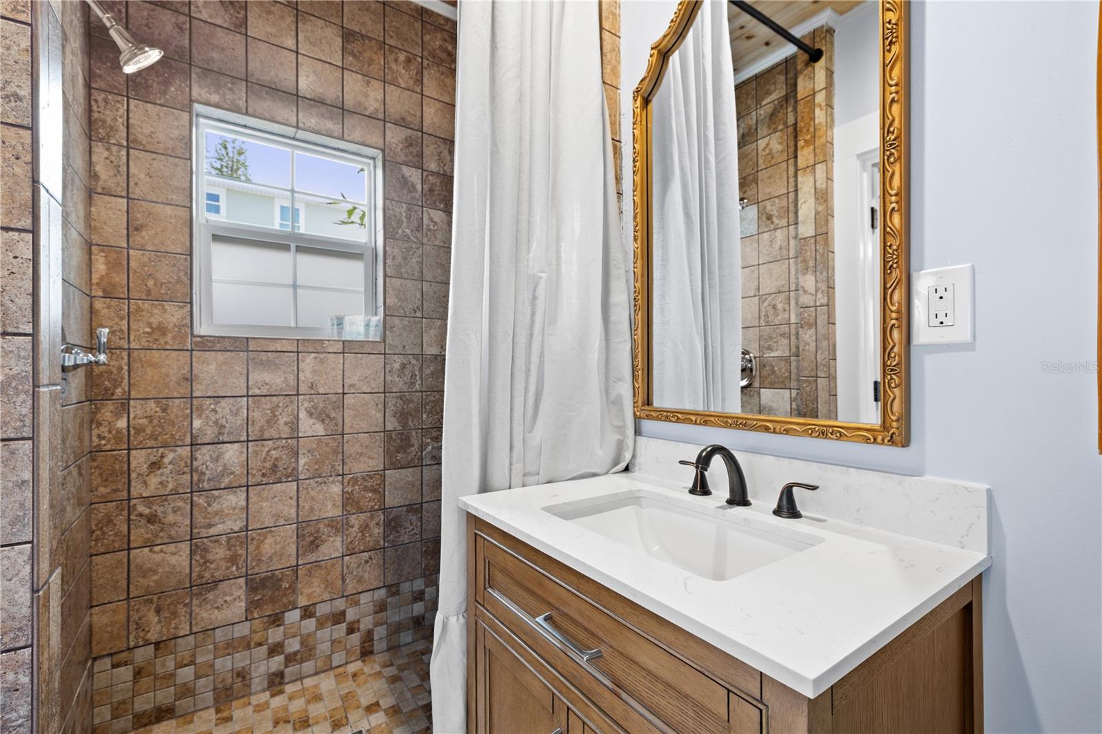 Image 33 of 68 For 722 Gulf Boulevard