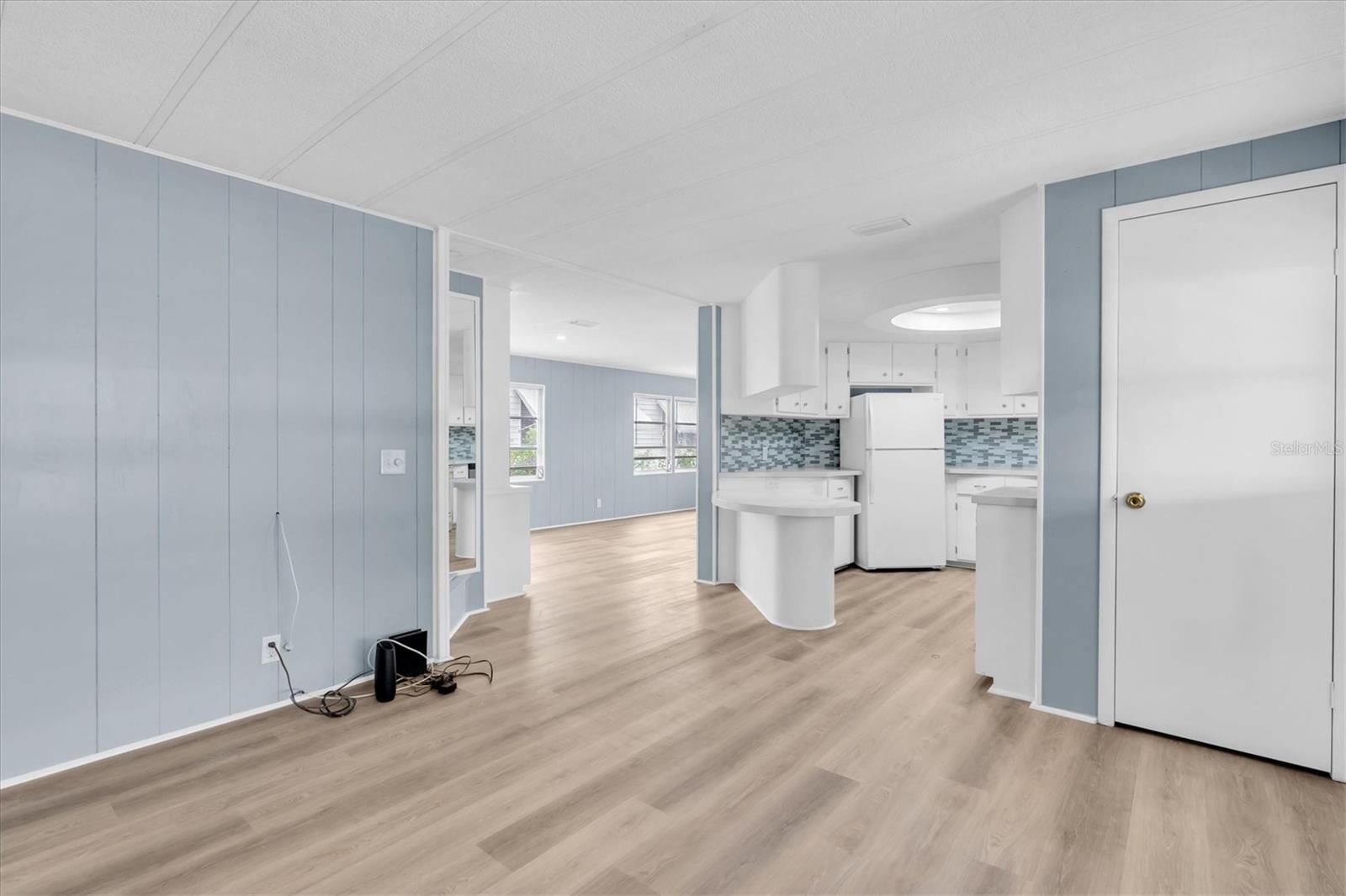 Listing photo id 10 for 11 Palm Forest Drive