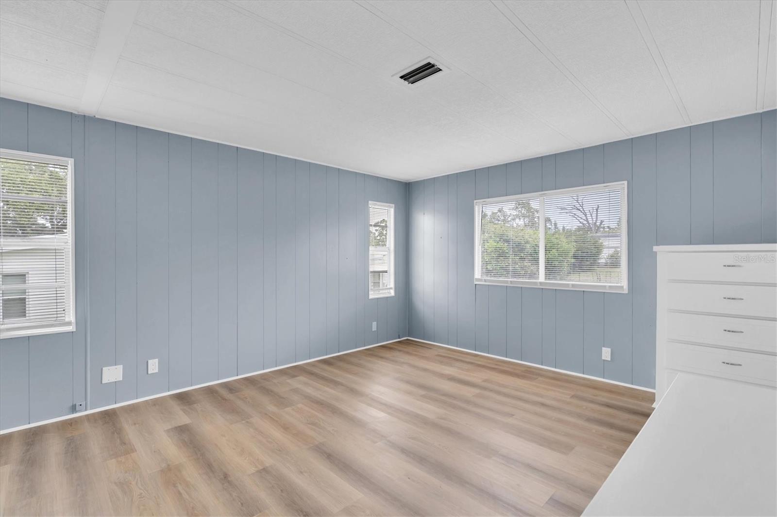 Listing photo id 19 for 11 Palm Forest Drive
