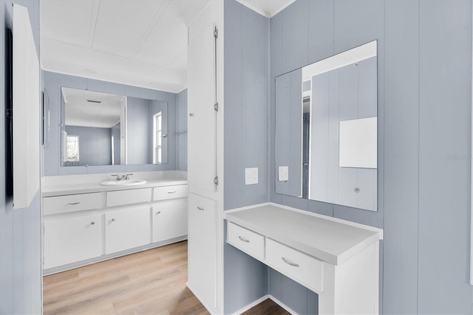 Listing photo id 21 for 11 Palm Forest Drive