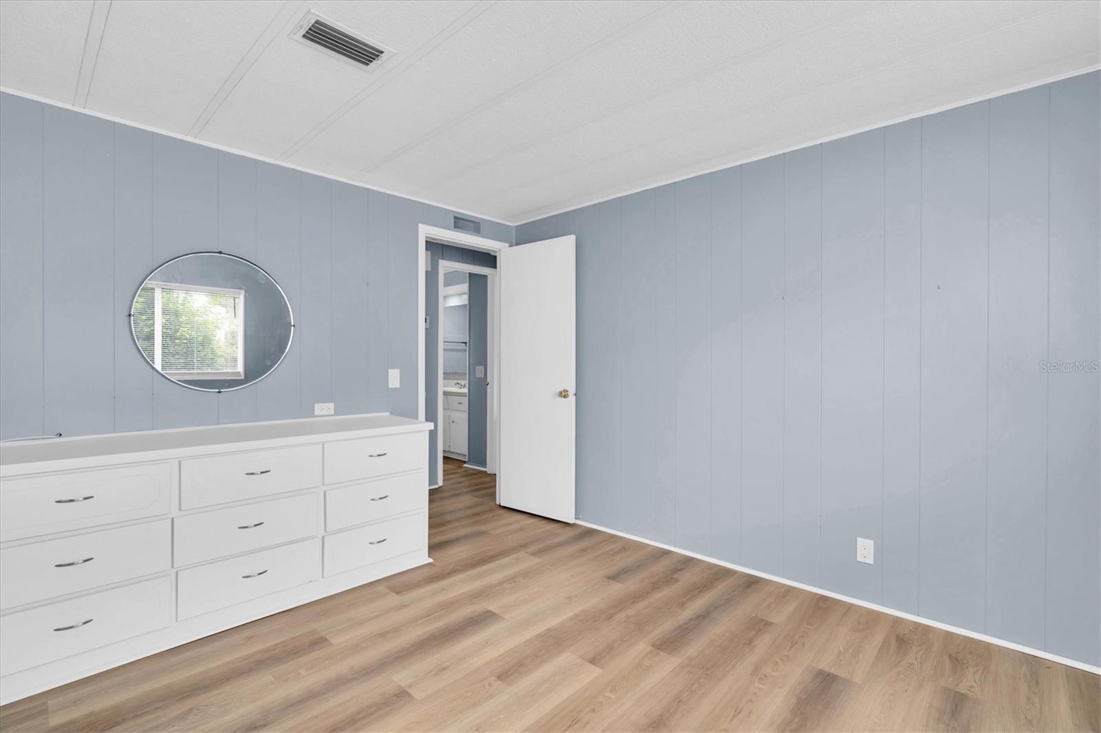 Listing photo id 23 for 11 Palm Forest Drive
