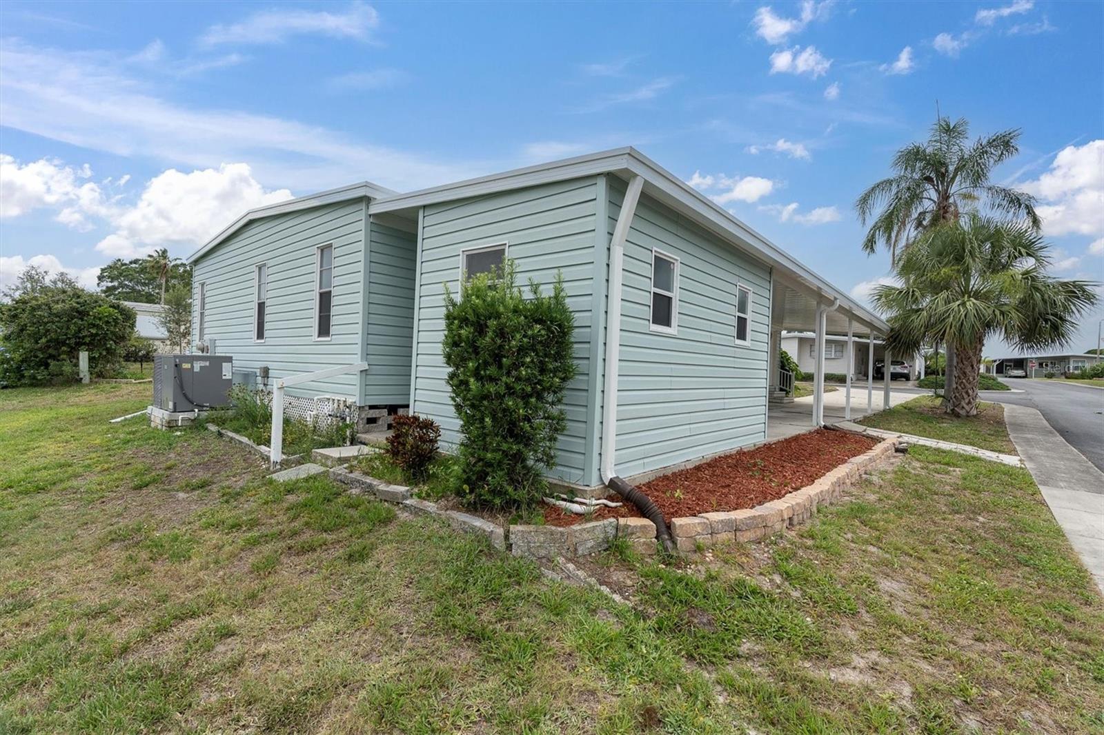 Listing photo id 29 for 11 Palm Forest Drive