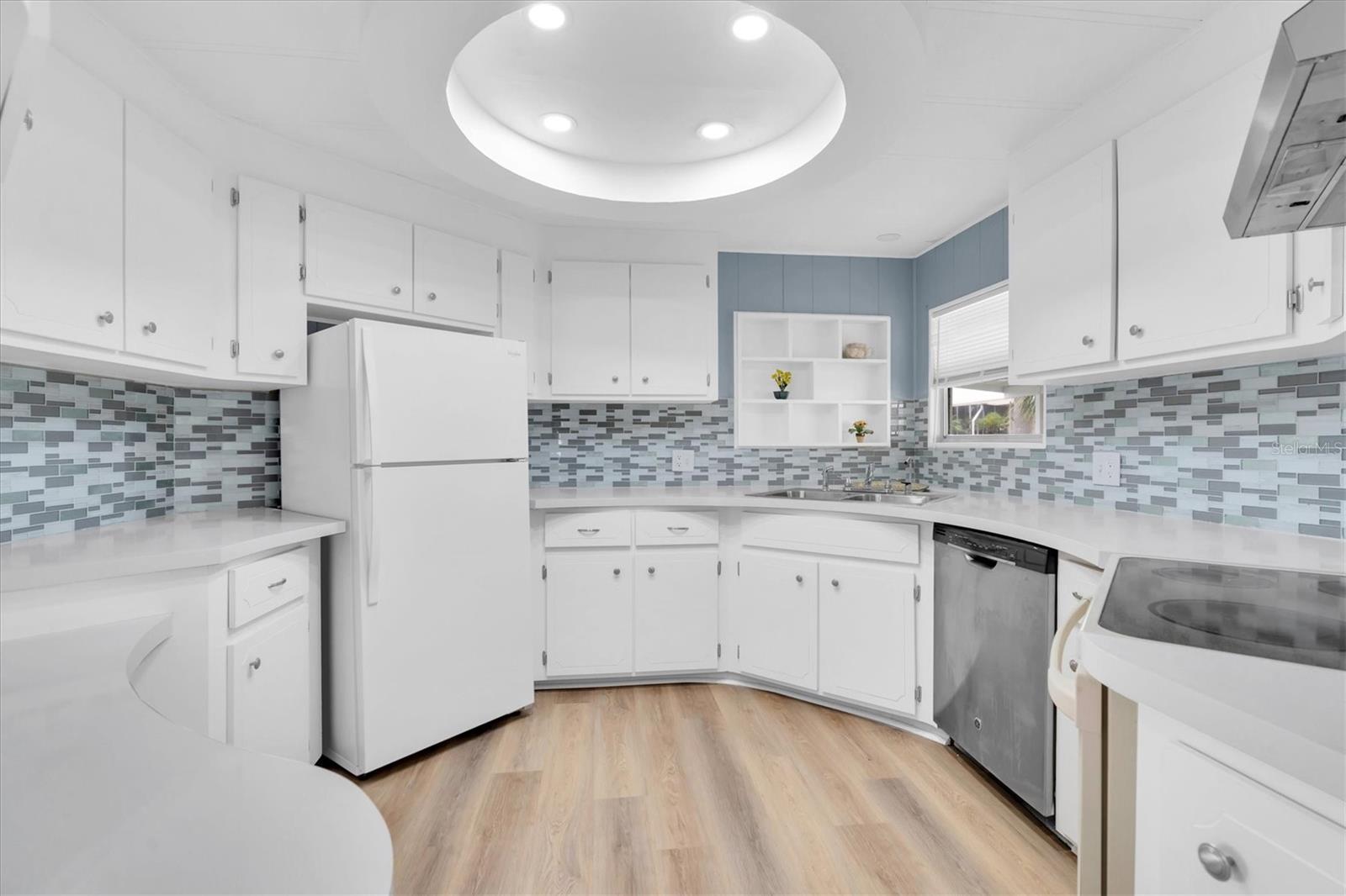Listing photo id 2 for 11 Palm Forest Drive
