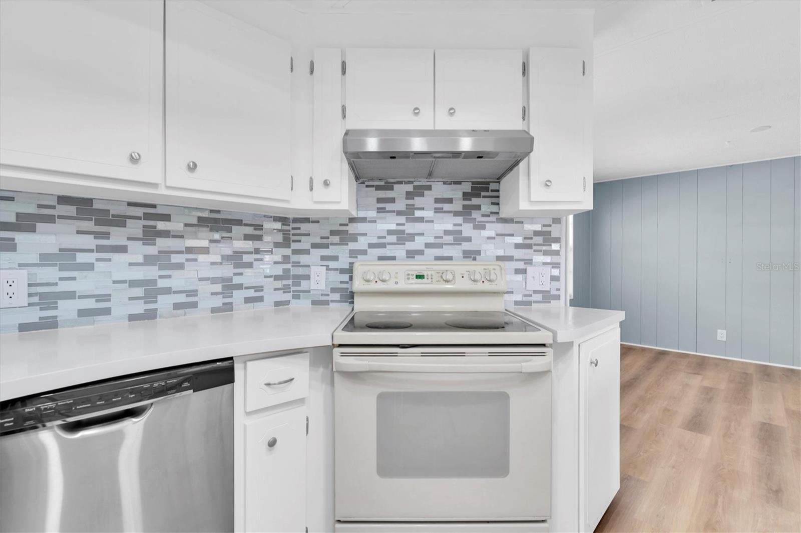 Listing photo id 6 for 11 Palm Forest Drive