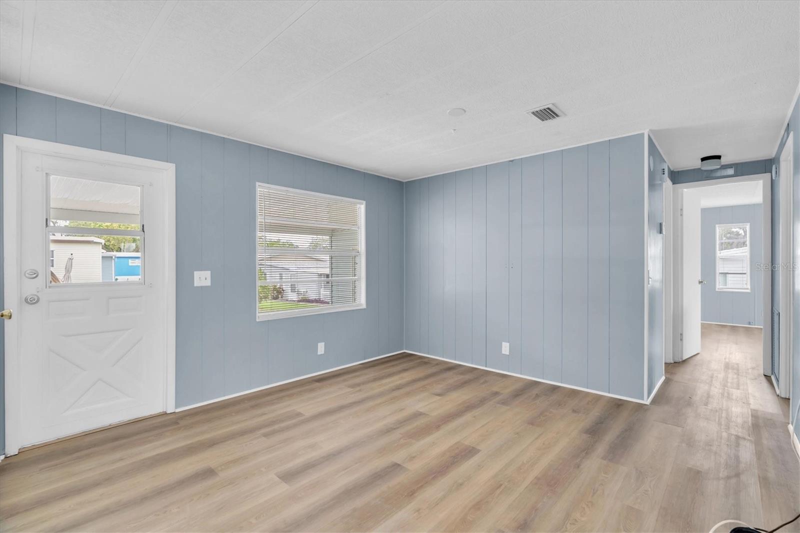 Listing photo id 7 for 11 Palm Forest Drive