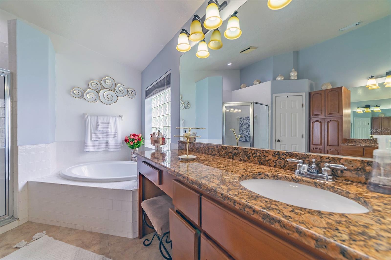 Image 21 of 58 For 18504 Country Crest Place
