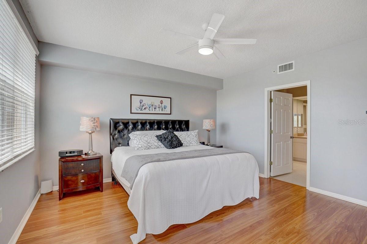 Image 17 of 31 For 960 Starkey Road 2405