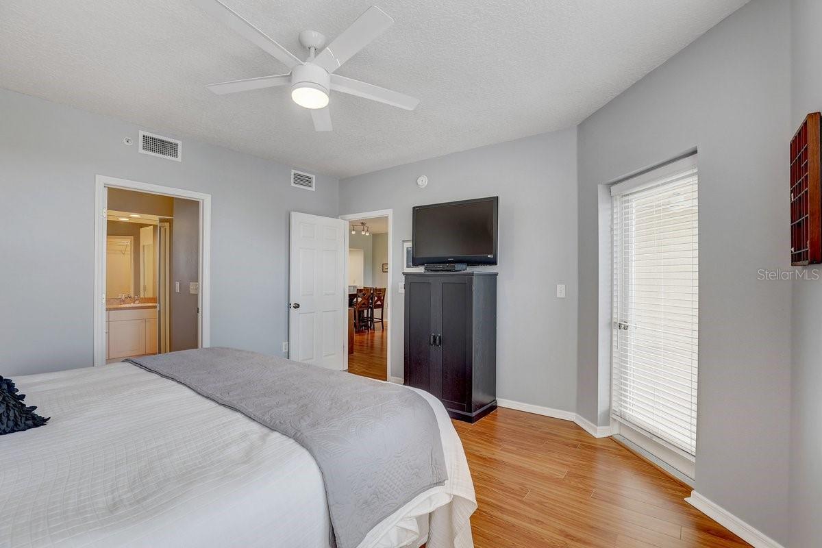 Image 18 of 31 For 960 Starkey Road 2405