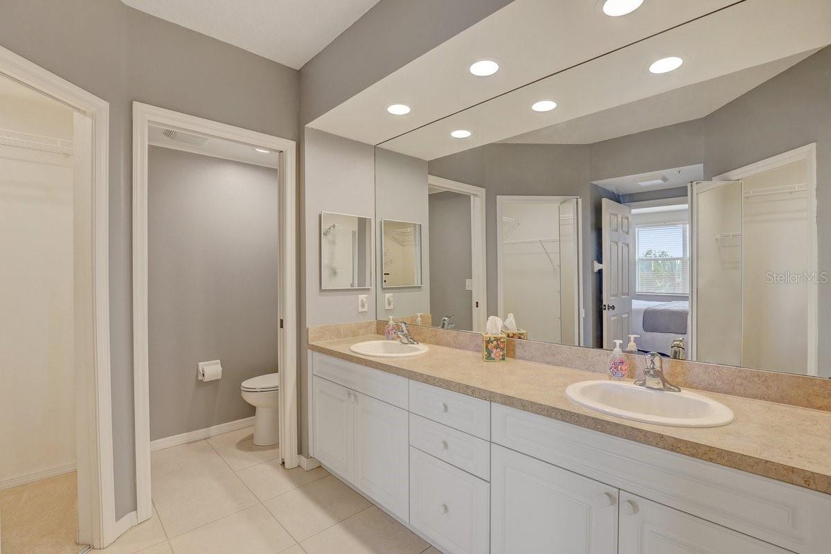 Image 19 of 31 For 960 Starkey Road 2405
