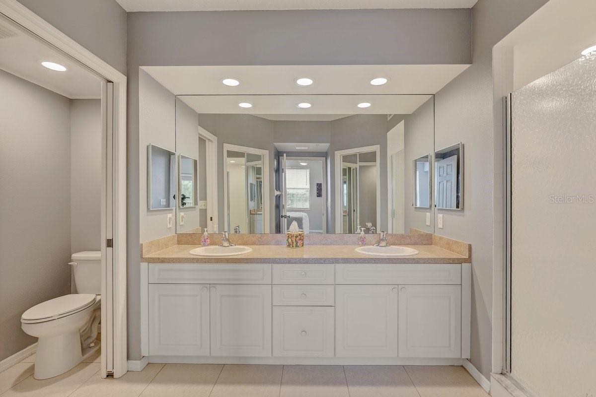Image 21 of 31 For 960 Starkey Road 2405