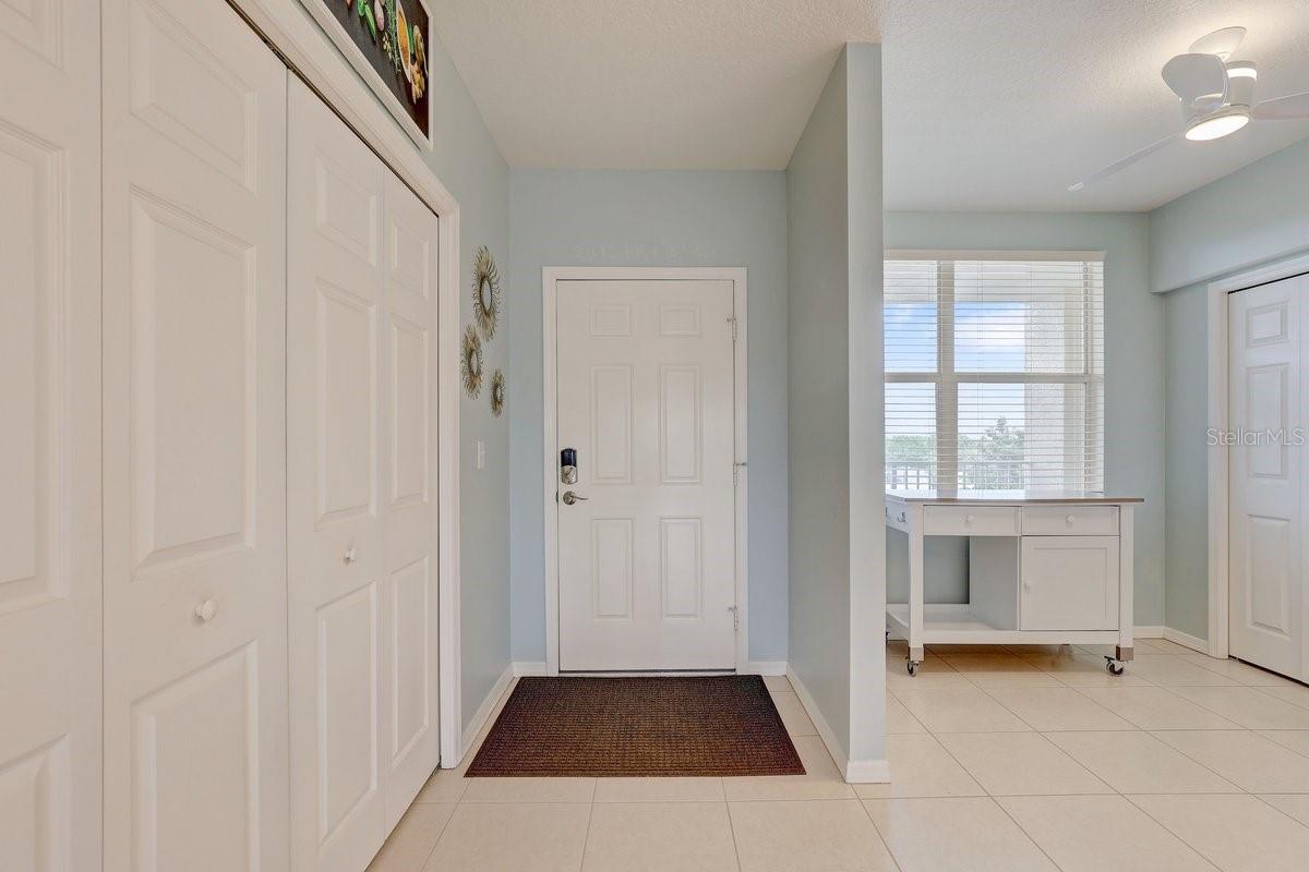 Image 4 of 31 For 960 Starkey Road 2405