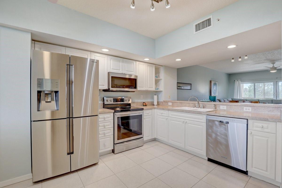 Image 5 of 31 For 960 Starkey Road 2405