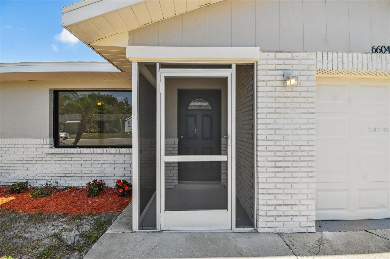 Image 2 of 12 For 6604 2nd Avenue Ne