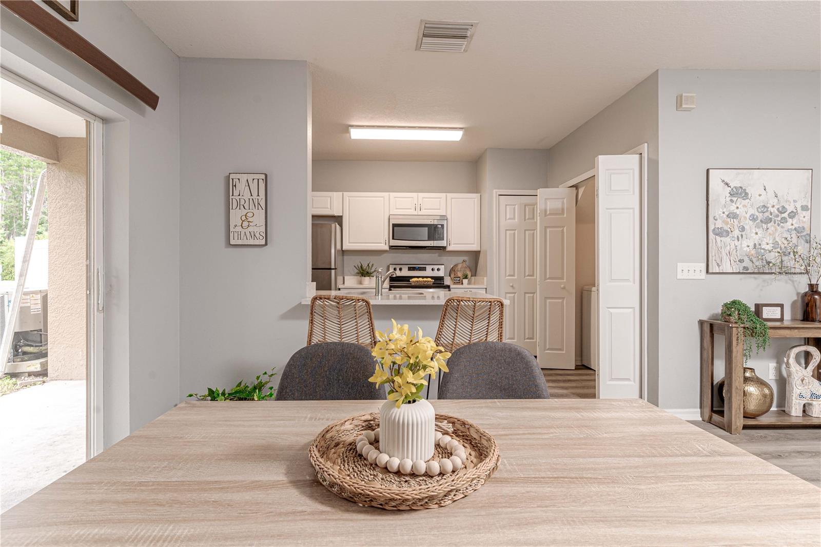 Image 2 of 21 For 1250 Charlesworth Drive