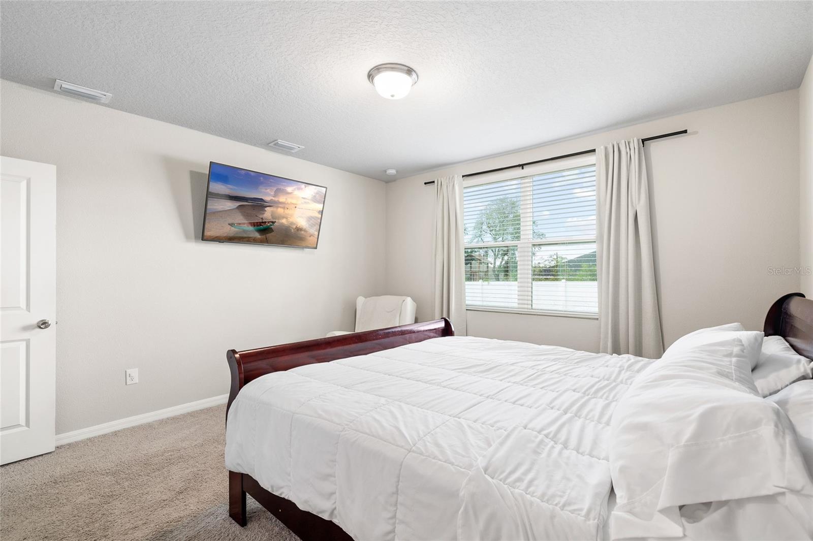 Image 17 of 32 For 11123 Thornberry Drive