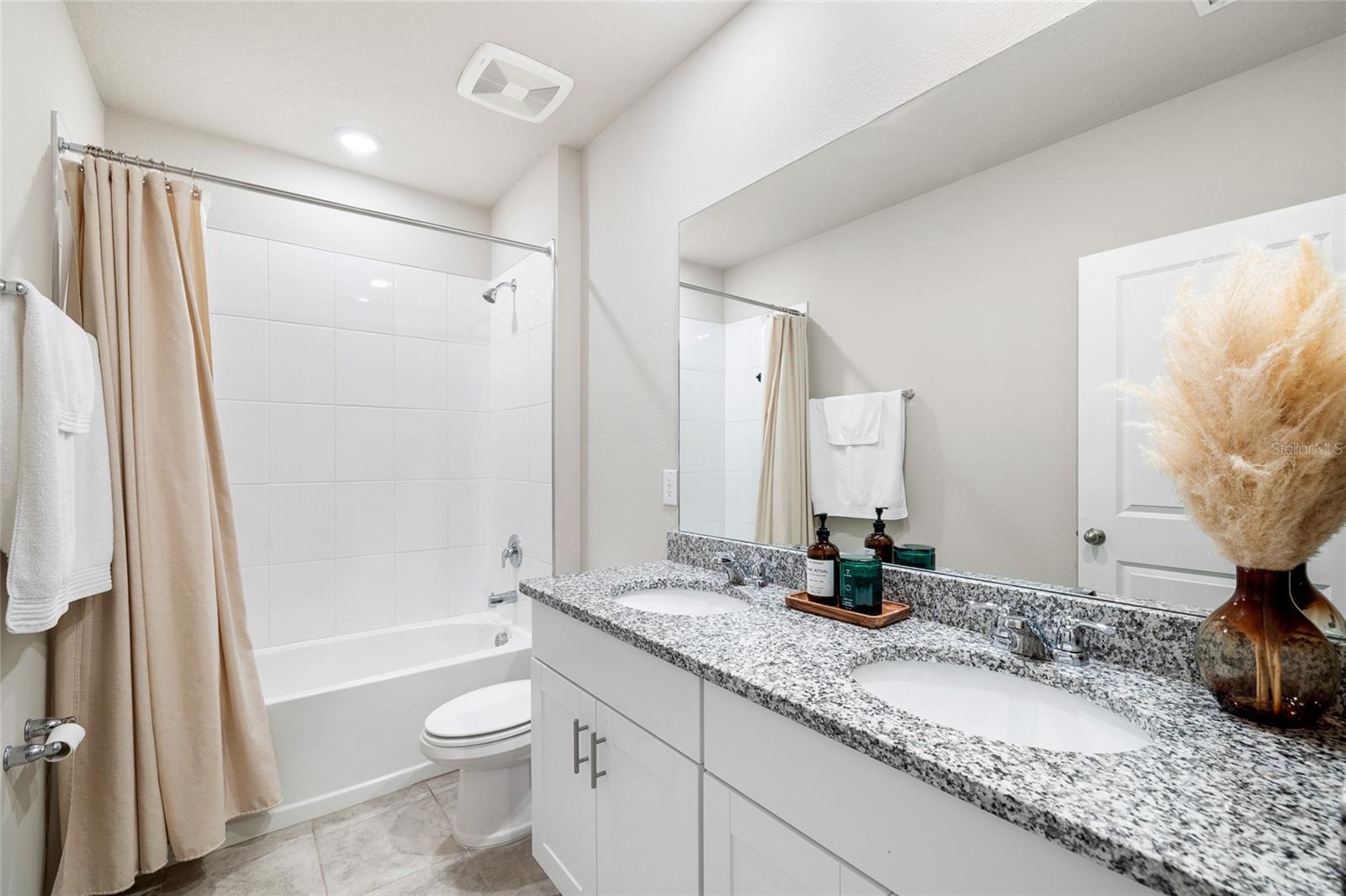 Image 20 of 32 For 11123 Thornberry Drive